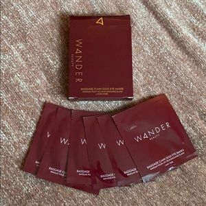 Wander Beauty baggage claim gold eye masks